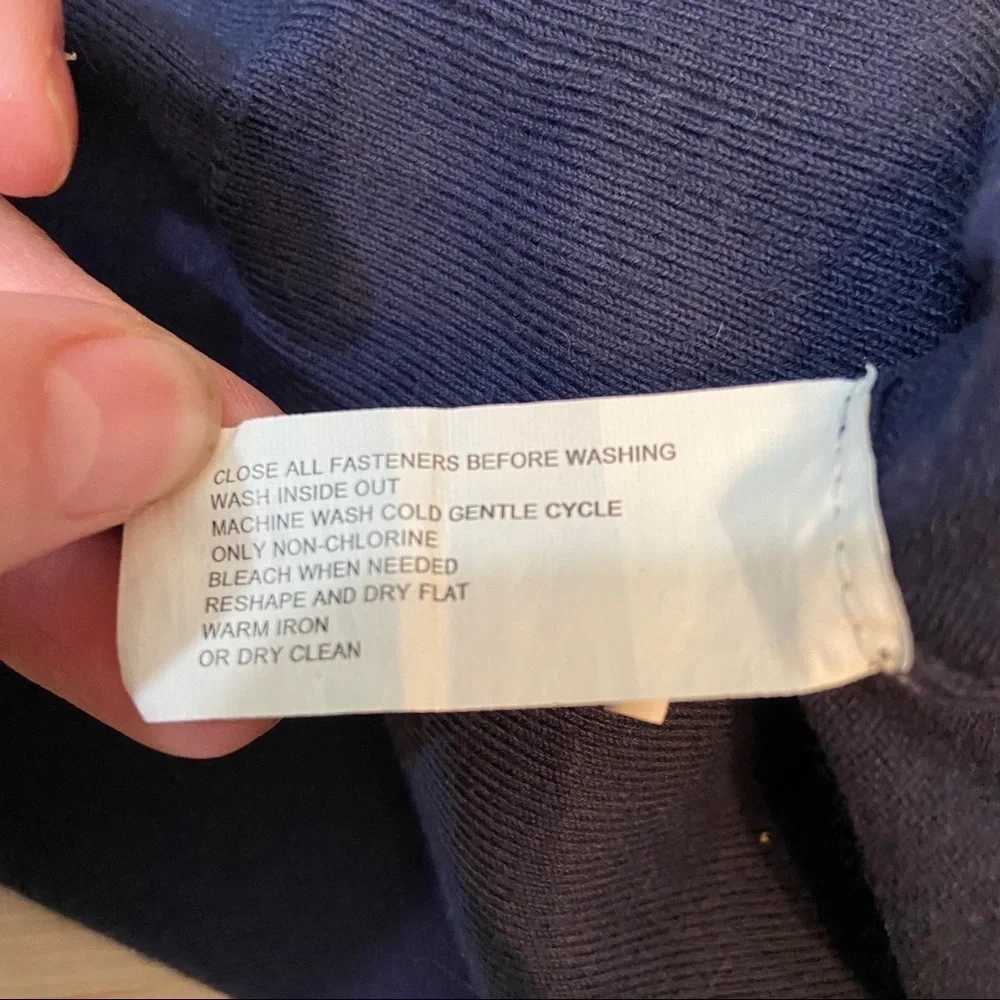 💥5/$25  Banana Republic short sleeved cardigan sweater‎ - Picture 5 of 6